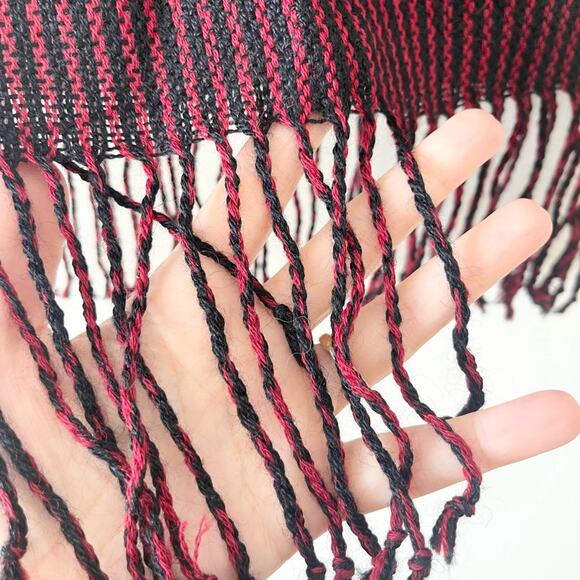 Sanyork Alpaca Knit Scarf with fringes black and red - Picture 3 of 5